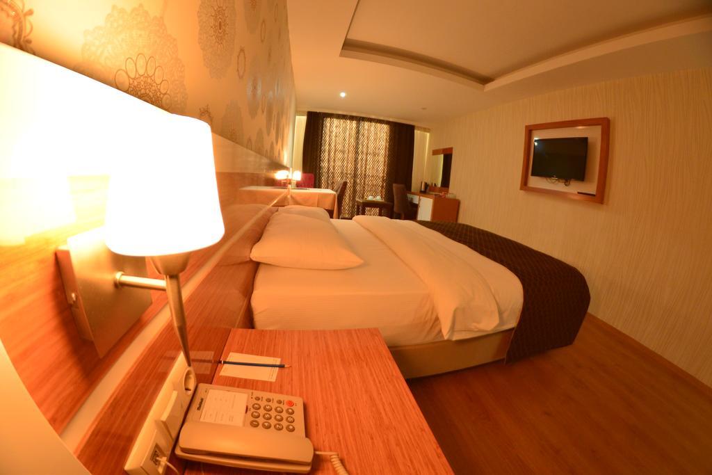 Bayazit Hotel Искендерун Экстерьер фото